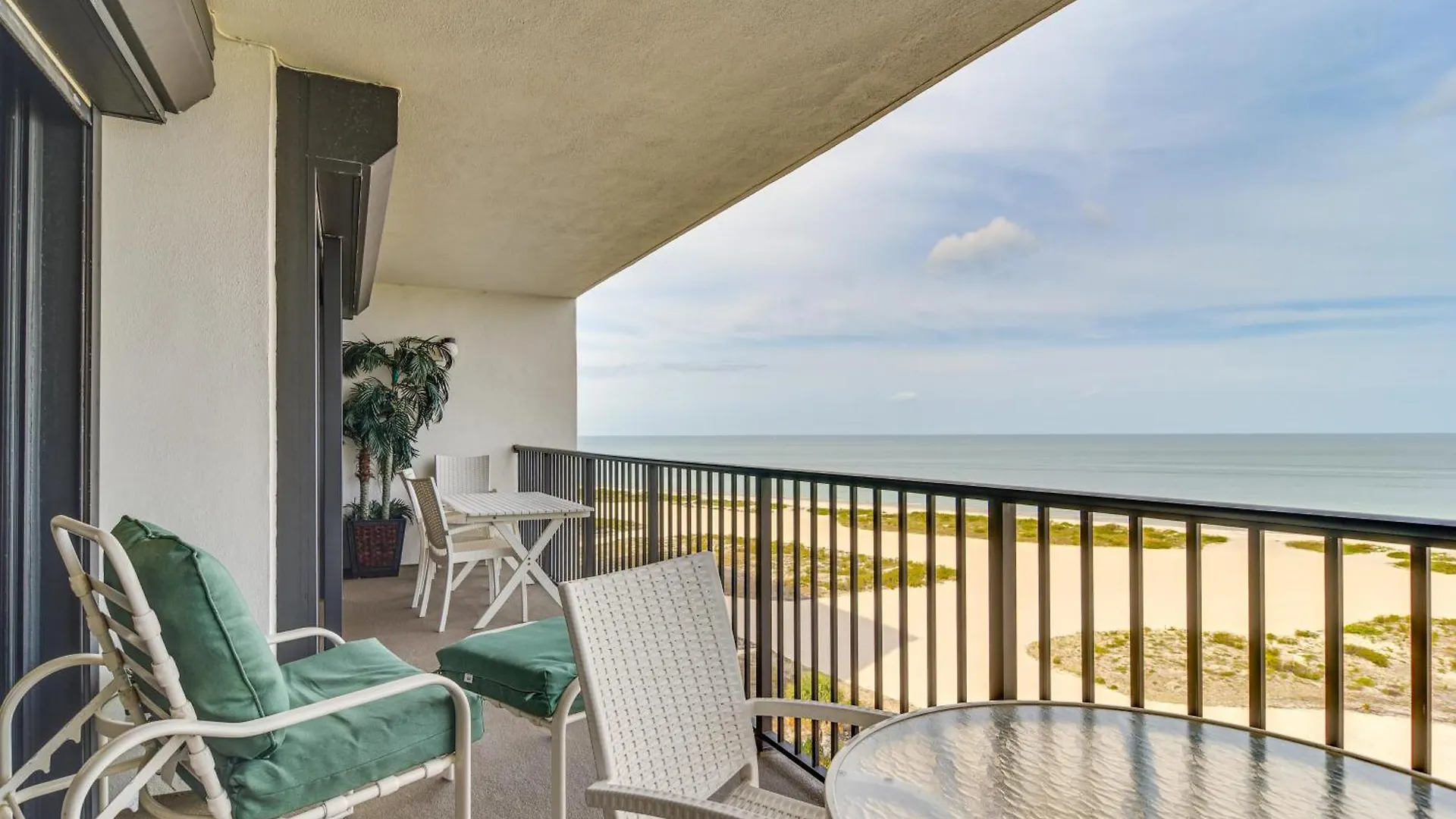Beachfront Clearwater Condo With Pool And Hot Tub Clearwater Beach 0*,